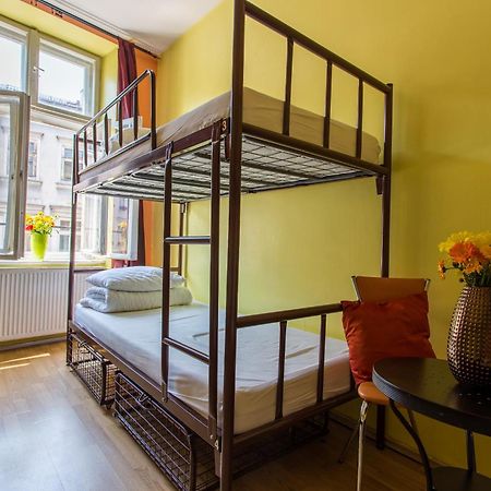 Let'S Rock Party Hostel! Age Limit From 18 Until 40! Krakov Pokoj fotografie