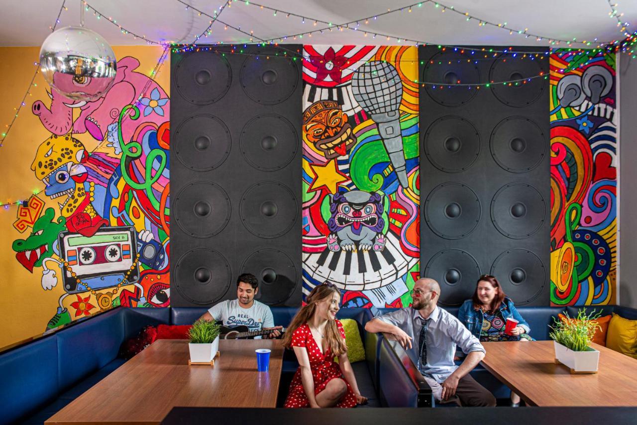 Let'S Rock Party Hostel! Age Limit From 18 Until 40! Krakov Exteriér fotografie