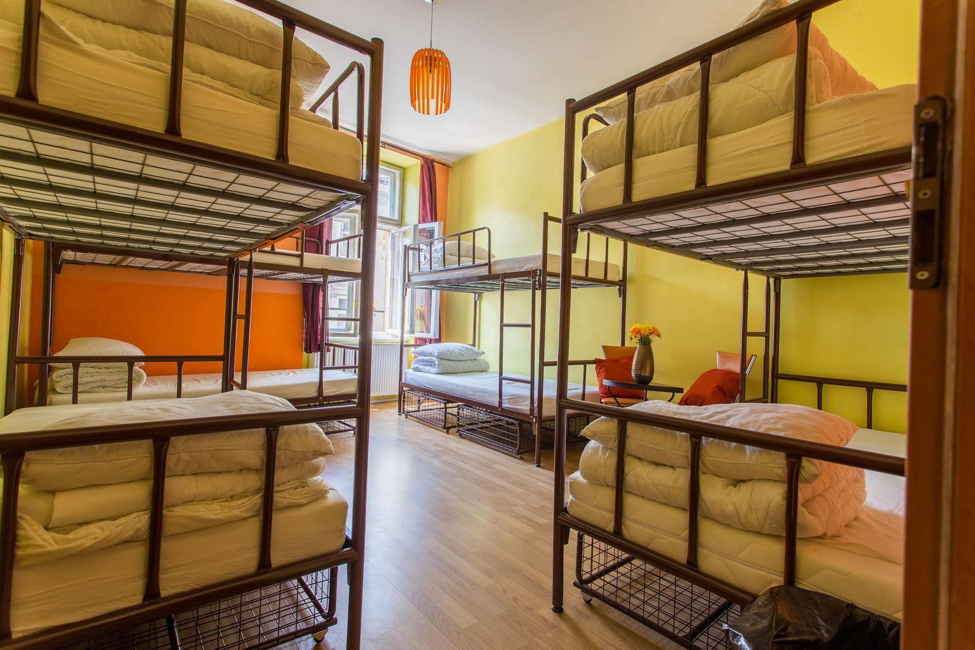 Let'S Rock Party Hostel! Age Limit From 18 Until 40! Krakov Exteriér fotografie