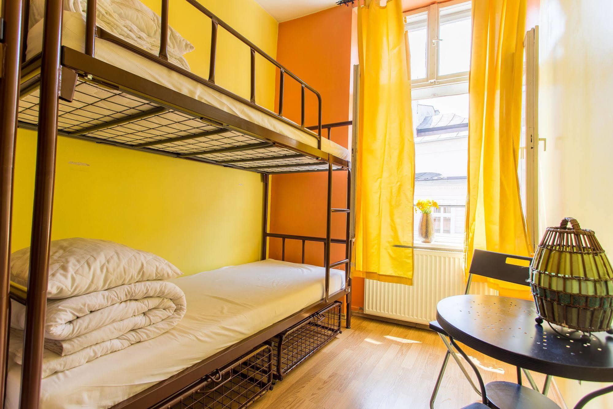 Let'S Rock Party Hostel! Age Limit From 18 Until 40! Krakov Exteriér fotografie