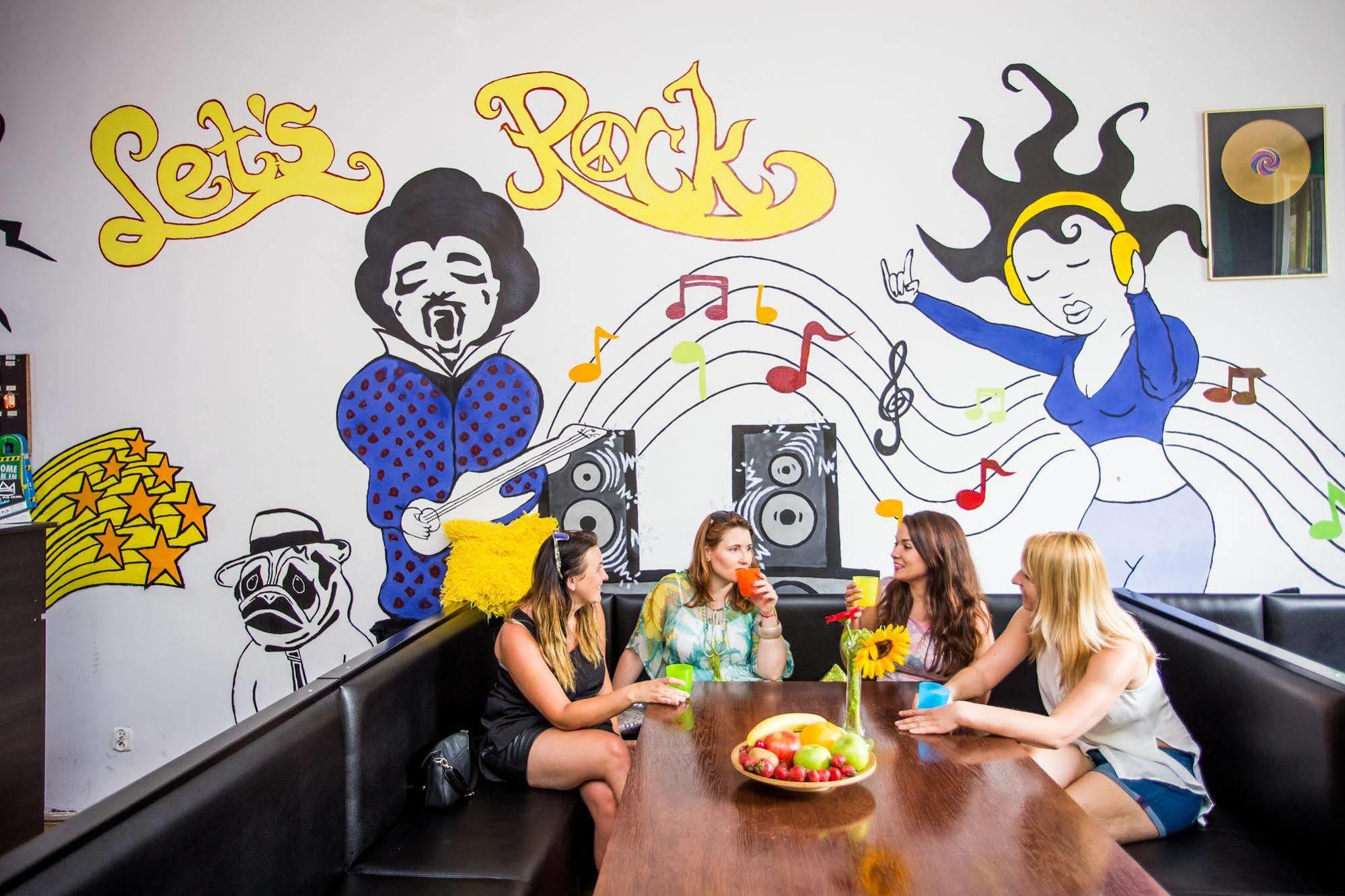 Let'S Rock Party Hostel! Age Limit From 18 Until 40! Krakov Exteriér fotografie